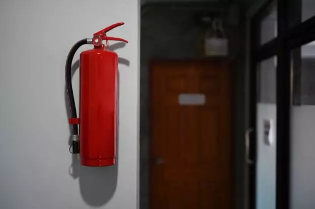 5 medidas de prevenção e combate a incêndio para proteger sua empresa